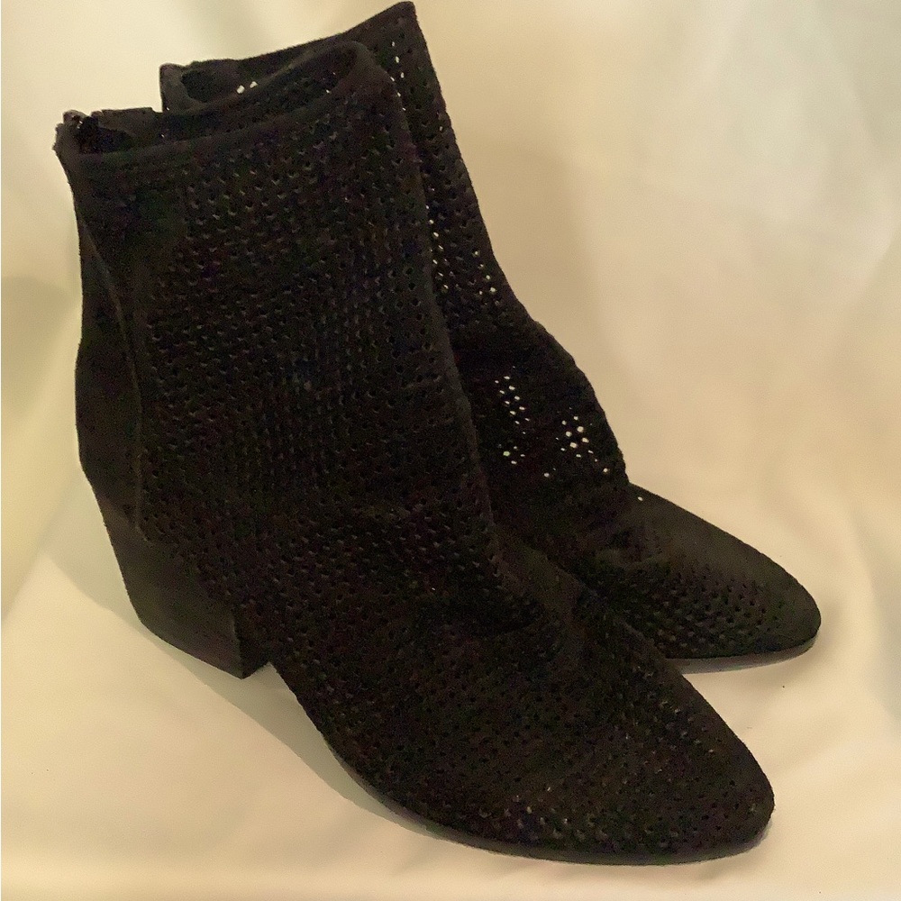 Jeffery Campbell Knitted Booties